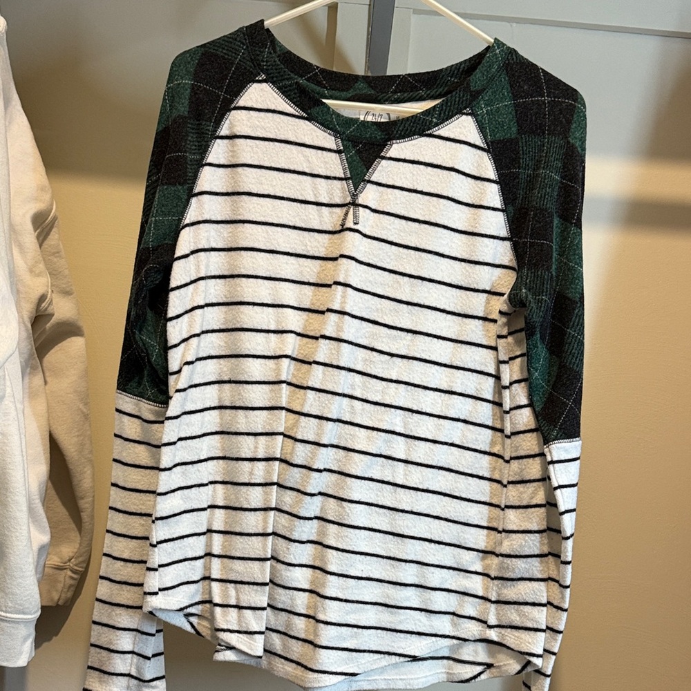 Maurices Green and White Striped Sweater